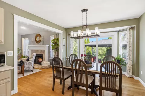 Dining - 22465 Bluewater, Macomb, MI 48044 photo 2 of 3