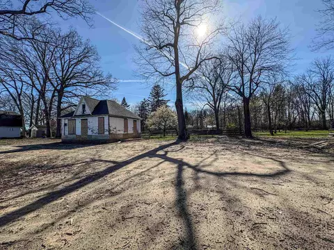 V/l Fenton, Fenton, MI 48430