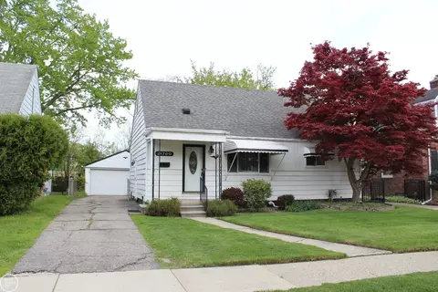 21760 Pleasant, Eastpointe, MI 48021