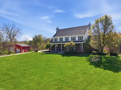 3633 Hollow Pne, Almont, MI 48003