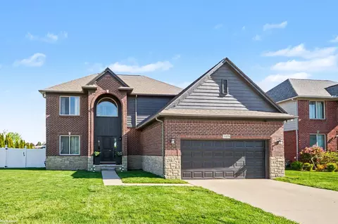31078 Lions Pointe, Chesterfield, MI 48047