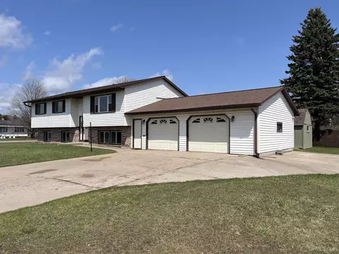 1640 Glenwood, Ishpeming, MI 49849