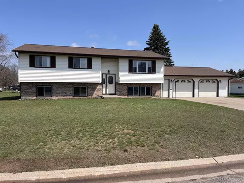 Exterior - 1640 Glenwood, Ishpeming, MI 49849 photo 2 of 8
