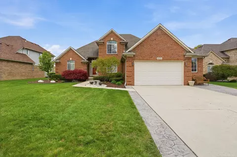 29043 Bay Pointe, Chesterfield, MI 48047