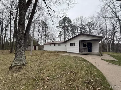 1345 Frog Lk, Florence T-wi, WI 54121