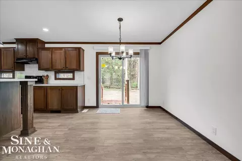 Dining - 2060 Washington, Algonac, MI 48001 photo 1 of 3
