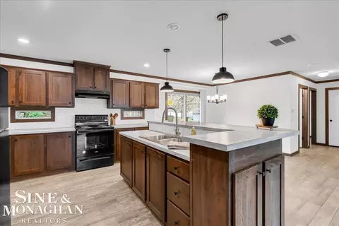 Kitchen - 2060 Washington, Algonac, MI 48001 photo 3 of 4