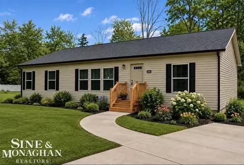 Exterior - 2060 Washington, Algonac, MI 48001 photo 2 of 4