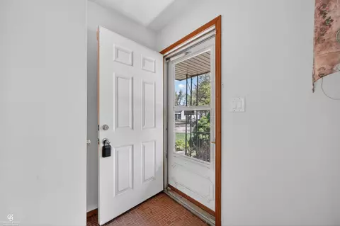 Entry Way - 24099 Pingree, Warren, MI 48089 photo 1 of 2