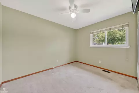 Bedroom - 24099 Pingree, Warren, MI 48089 photo 2 of 6