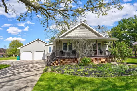 1220 N Chipman, Owosso, MI 48867