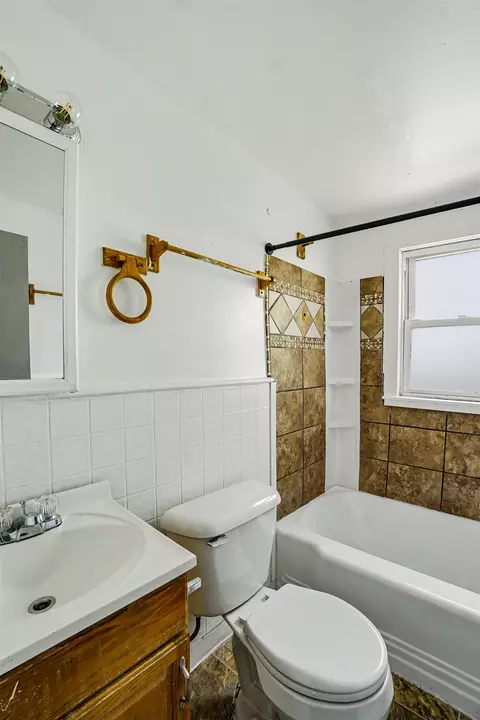 Bath - 533 E 12 #535, Flint, MI 48503 photo 1 of 2