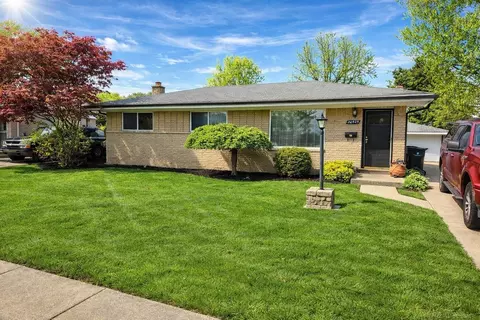 20525 Shores, Saint Clair Shores, MI 48080