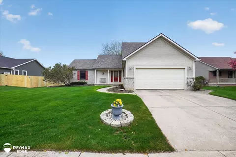 819 Village, Davison, MI 48423