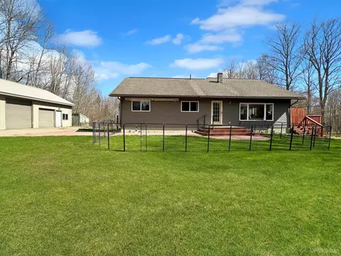 3902 Luoma, Chatham, MI 49816