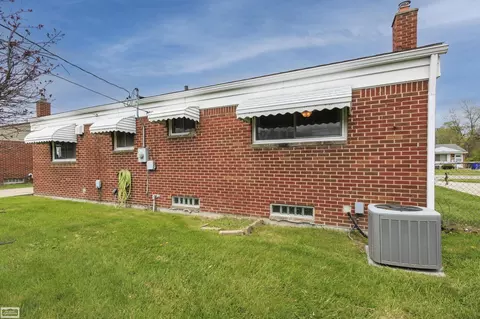 Exterior - 16996 Grettel, Fraser, MI 48026 photo 5 of 7