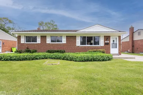 16996 Grettel, Fraser, MI 48026