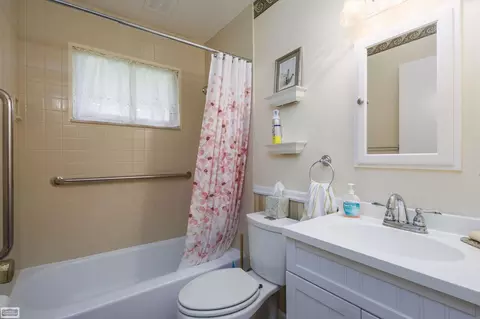 Bath - 16996 Grettel, Fraser, MI 48026 photo 1 of 2