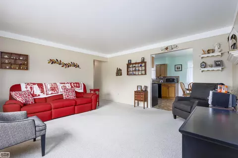 Living - 16996 Grettel, Fraser, MI 48026 photo 1 of 2