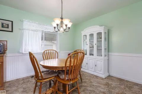 Dining - 16996 Grettel, Fraser, MI 48026 photo 1 of 3
