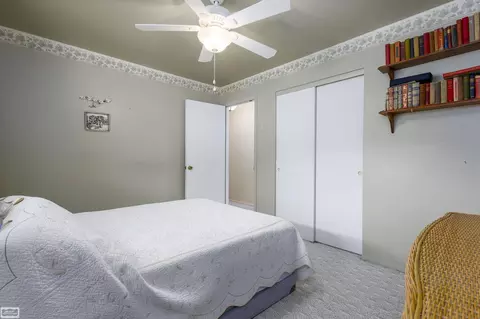 Bedroom - 16996 Grettel, Fraser, MI 48026 photo 2 of 5
