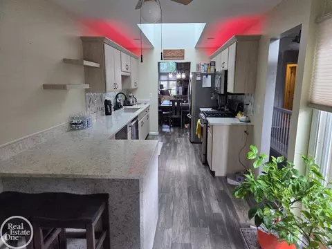 Kitchen - 50140 Raleigh, Macomb, MI 48044 photo 2 of 3
