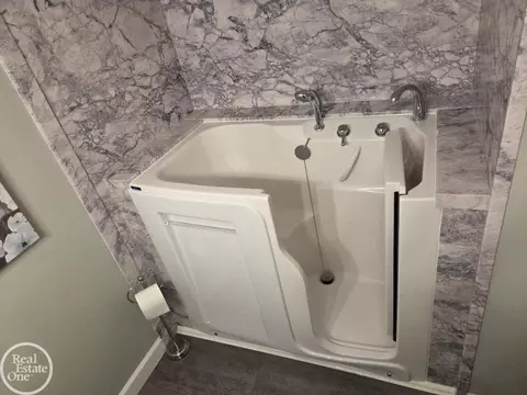 Bath - 50140 Raleigh, Macomb, MI 48044 photo 3 of 5