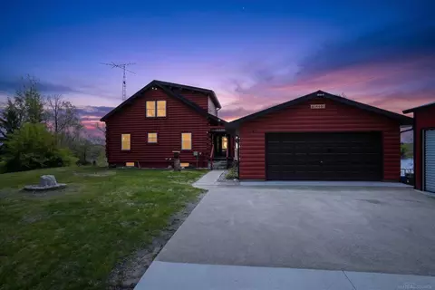14601 Brookhurst, Cement City, MI 49233