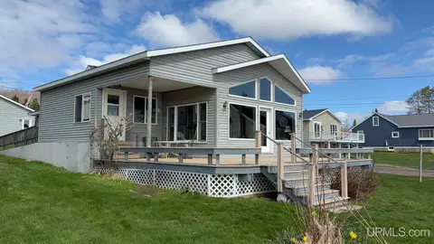 42720 Lakeshore, Chassell, MI 49916