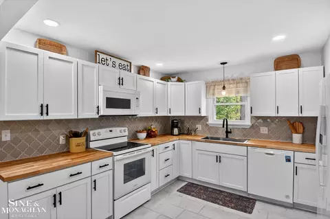 Kitchen - 1556 Glendale, Saint Clair, MI 48079 photo 1 of 3
