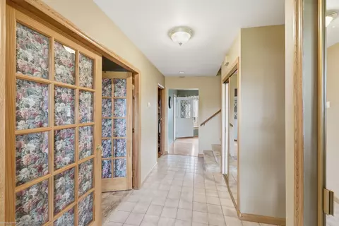 Entry Way - 46700 Tilch, Macomb, MI 48044 photo 1 of 1