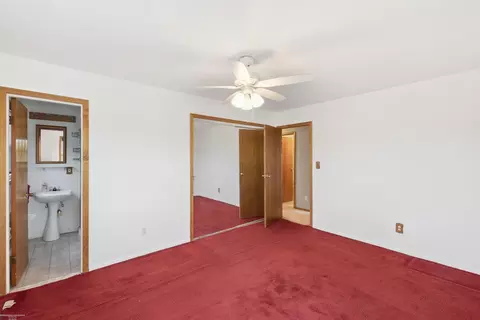 Bedroom - 46700 Tilch, Macomb, MI 48044 photo 3 of 7