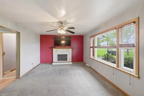Living - 46700 Tilch, Macomb, MI 48044 photo 1 of 2