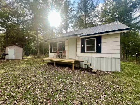 1033 D, Bark River, MI 49807