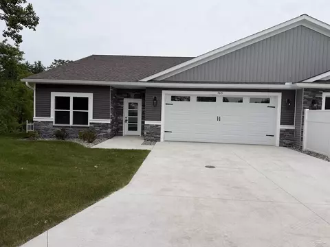 7615 Cole, Midland, MI 48642