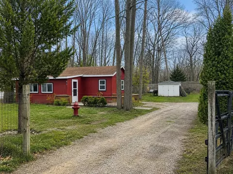 Exterior - 615 Green, Harrison, MI 48625 photo 2 of 3