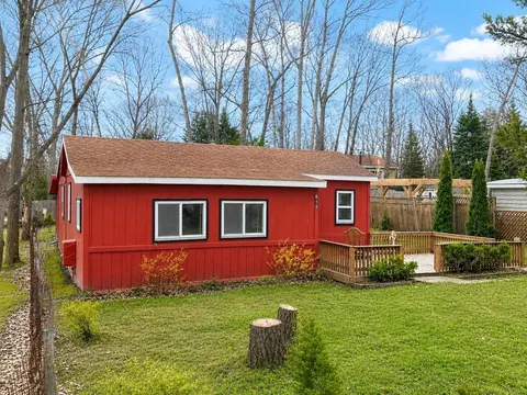615 Green, Harrison, MI 48625