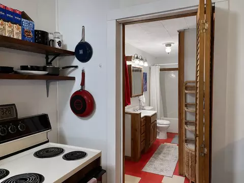 Bath - 615 Green, Harrison, MI 48625 photo 1 of 2