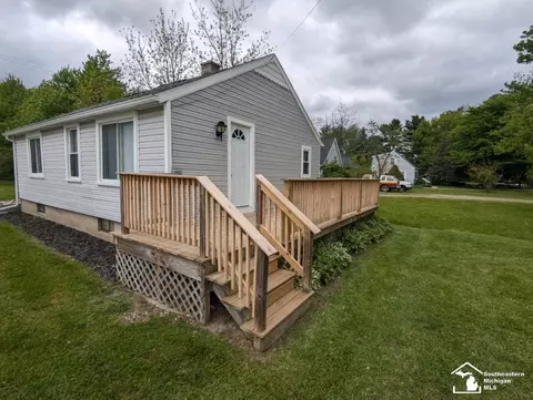 Exterior - 3657 Vivian, Monroe, MI 48162 photo 4 of 5