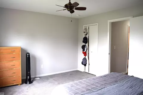 Bedroom - 29683 Beech Nut, Warren, MI 48092 photo 2 of 2