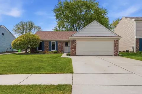 45471 Ronnen, Macomb, MI 48044