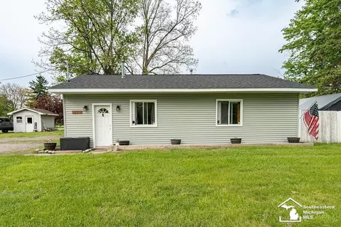 14374 Oakville Waltz, Willis, MI 48191
