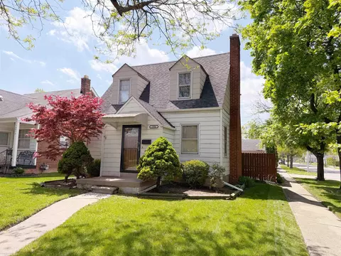 19904 Washtenaw, Harper Woods, MI 48225