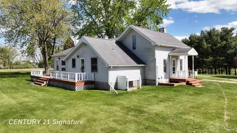 Exterior - 7897 S S Grv, Dewitt, MI 48820 photo 8 of 12