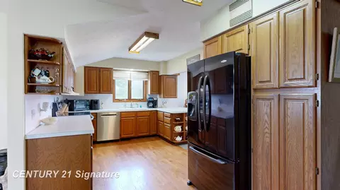 Kitchen - 7897 S S Grv, Dewitt, MI 48820 photo 1 of 6