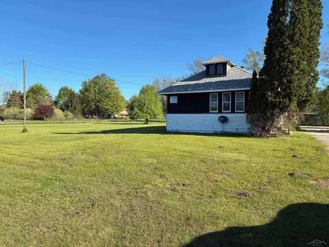 Exterior - 22932 Gratiot, Merrill, MI 48637 photo 4 of 6