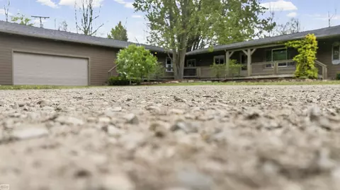 3365 Howland, Almont, MI 48003