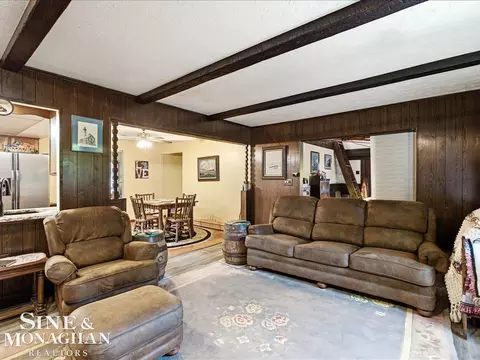 Living - 829 Townsend Cresent W, Algonac, MI 48001 photo 6 of 6