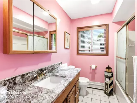 Bath - 829 Townsend Cresent W, Algonac, MI 48001 photo 1 of 3
