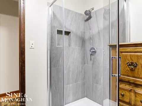 Bath - 829 Townsend Cresent W, Algonac, MI 48001 photo 3 of 3